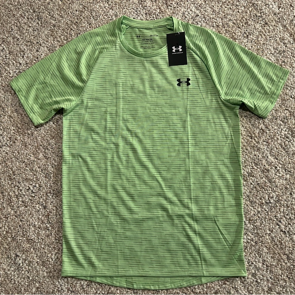 New Under Armour Men's Green Striped Tshirt - Size S NWT